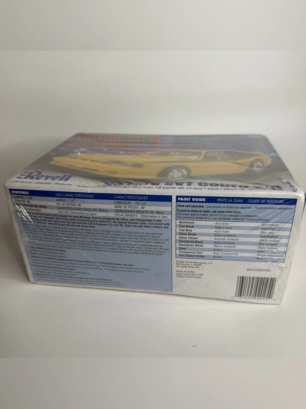 Revell 1993 Ford SVT Cobra 1:24 Model Kit